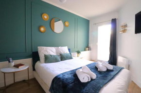 Le Néo - Studio chic avec sa cour privative et fibre
